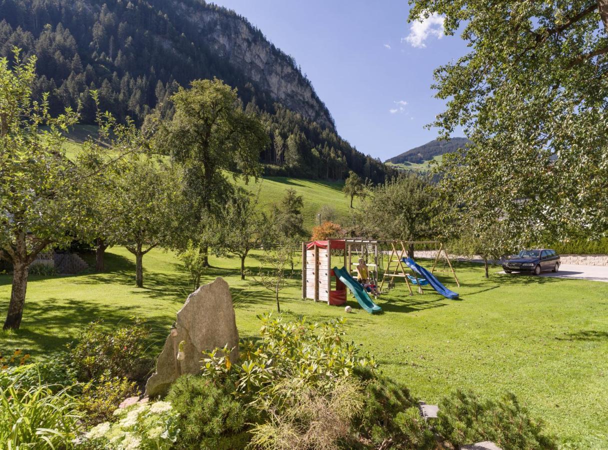 Hof Neuhaus Lägenhet Mayrhofen Exteriör bild