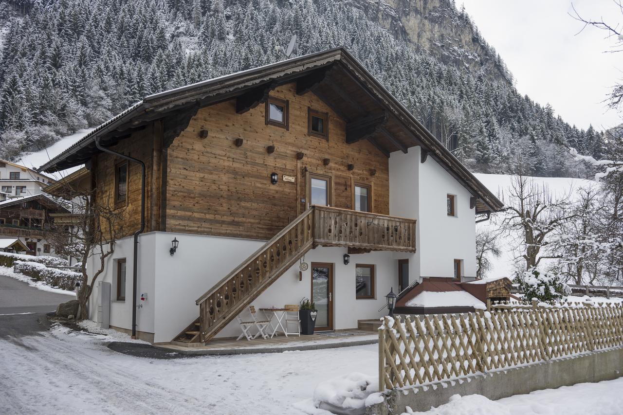 Hof Neuhaus Lägenhet Mayrhofen Exteriör bild